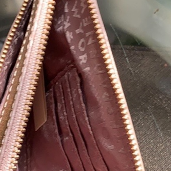 Kate Spade ♠️ phone wallet rose gold never used - Picture 4 of 5